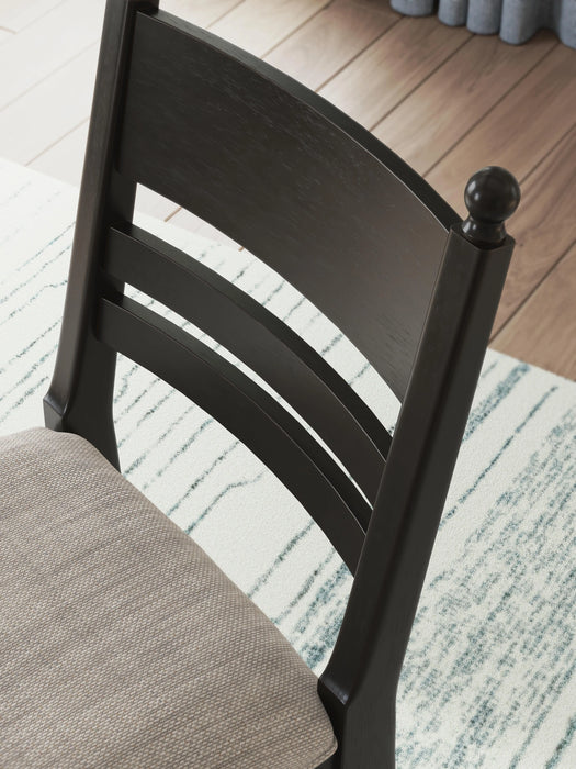 Greddinton Dining Room Set