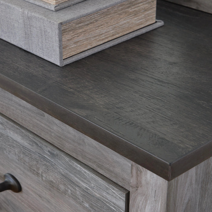 Bronyan Nightstand