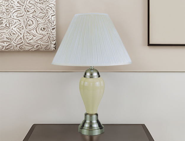 6115 Porcelain Lamp